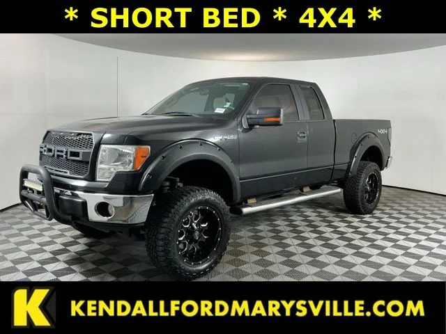 Used 2010  Ford XLT image 1