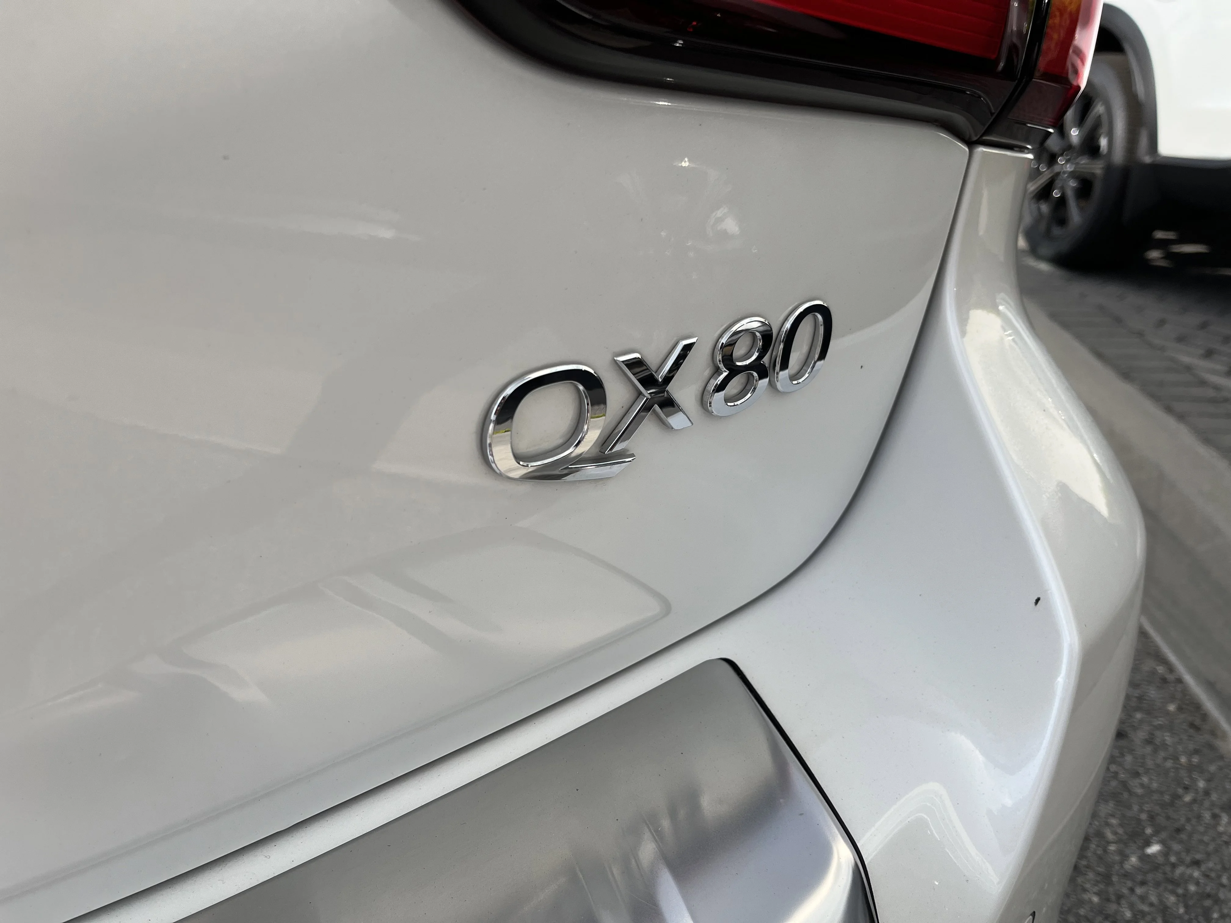 Certified Used 2024 Moonstone White INFINITI SENSORY image 5