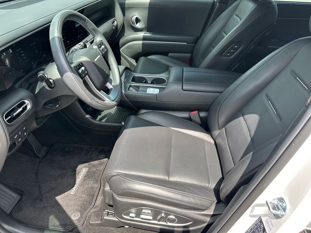 Used 2026 White Hyundai Calligraphy image 9