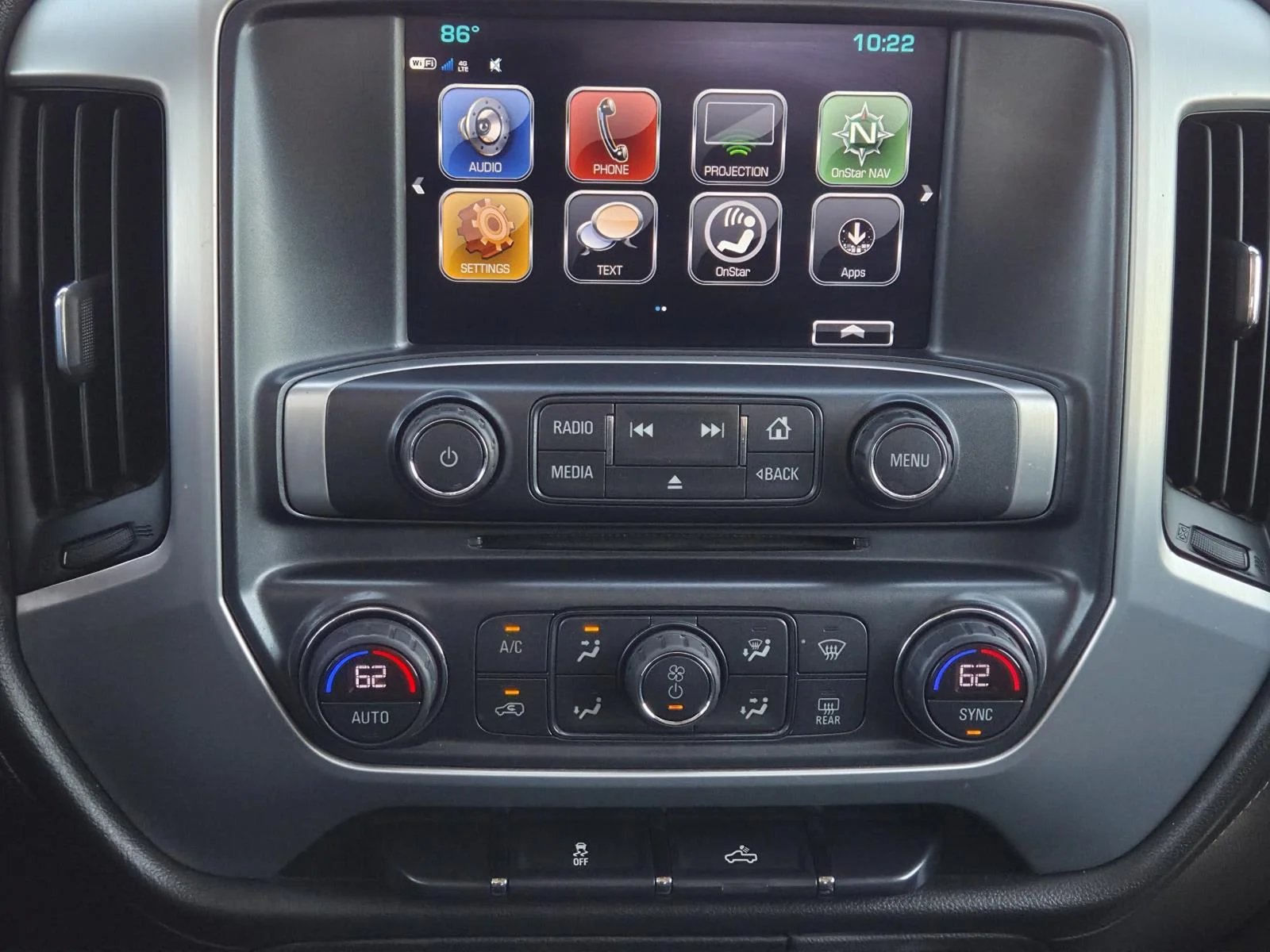 Used 2018 Quicksilver Metallic GMC 2WD Crew Cab 143.5 SLE image 13