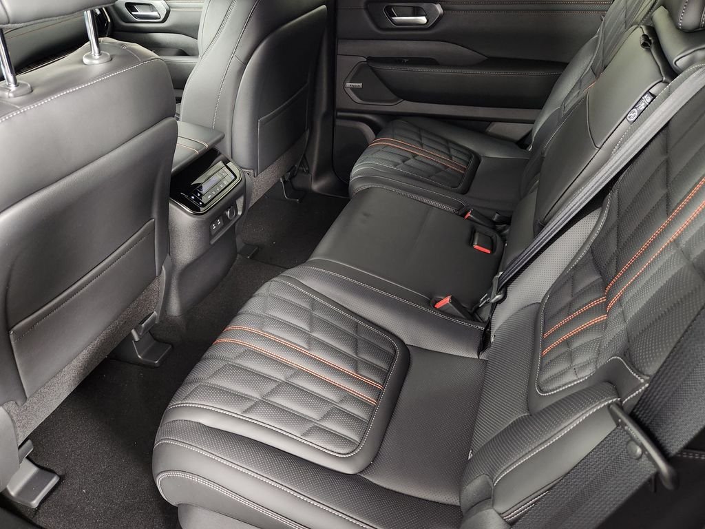 New 2026 Gray Nissan PRO-4X image 17