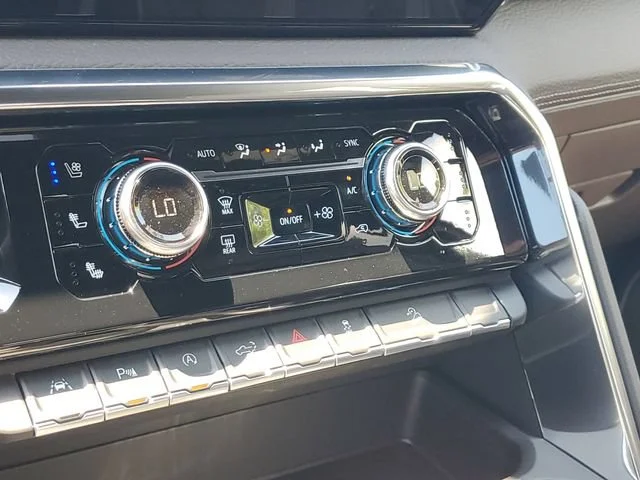 Used 2026 Sterling Metallic GMC Denali image 18