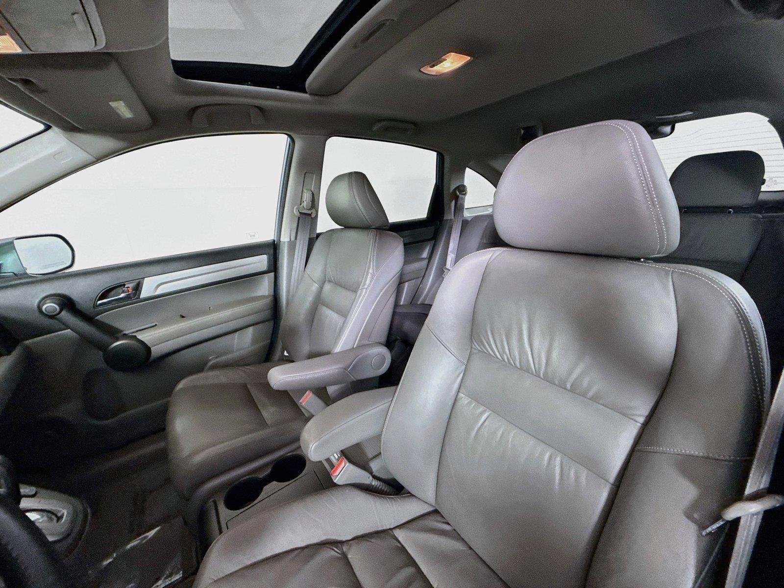 Used 2011 Glacier Blue Metallic Honda EX-L image 3
