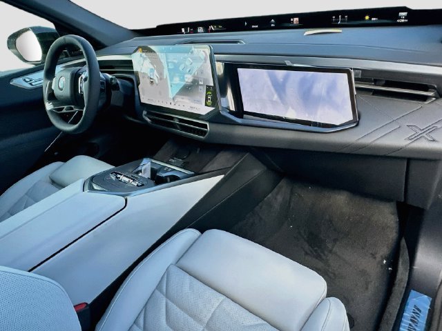 New 2027 White BMW xDrive40i image 21