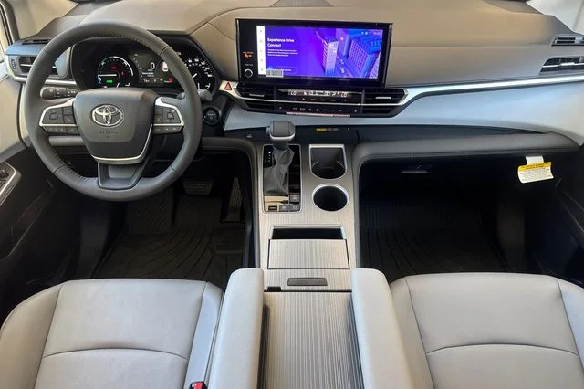 New 2026 Wind Chill Pearl <sup>1</sup> Toyota  XLE image 14