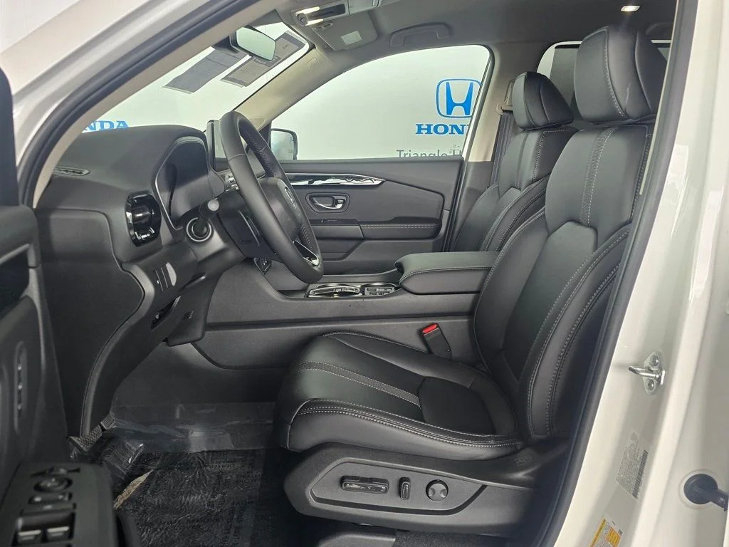 New 2026 White Honda EX-L image 14
