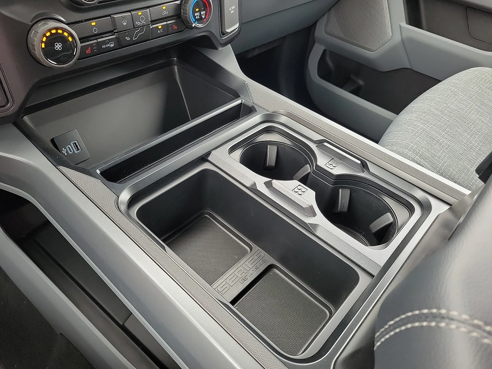 New 2026 Oxford White Ford F-250&reg; XLT image 18