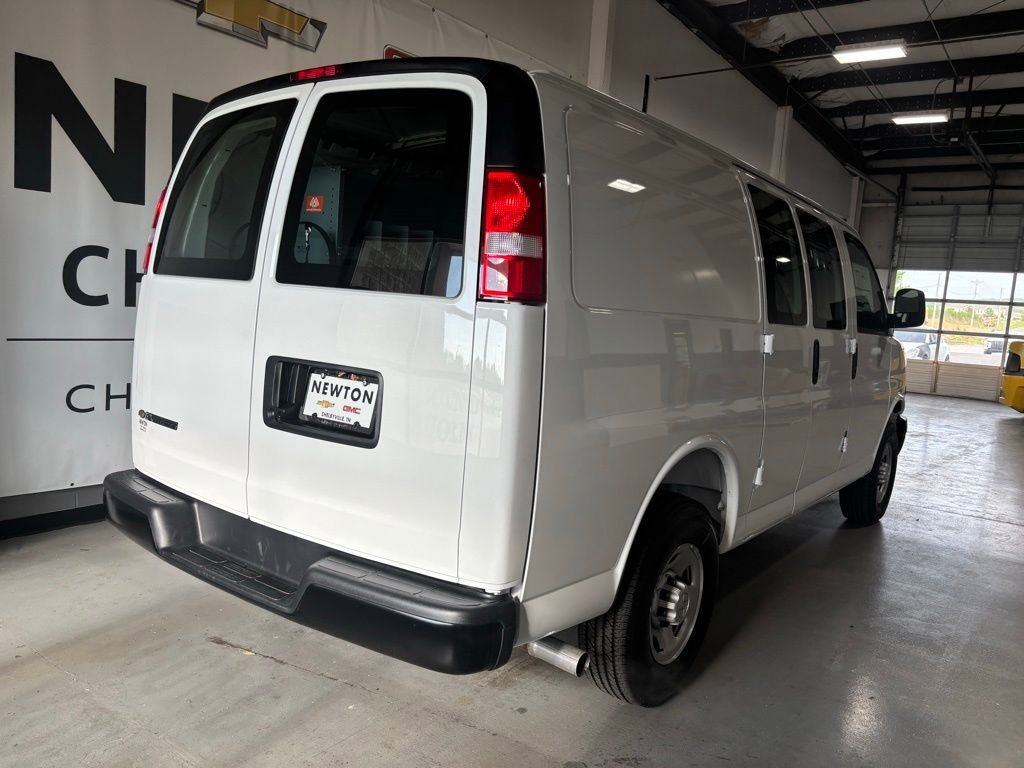 2025 Chevrolet Express Cargo Work Van - Photo 8