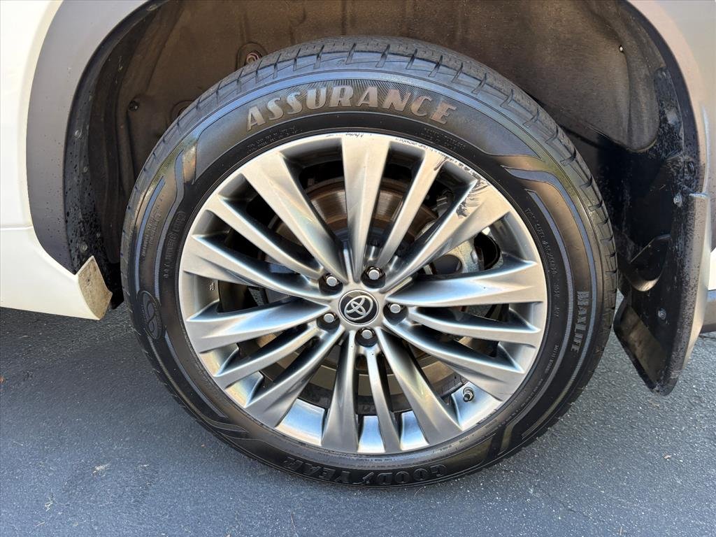 2020 Toyota Highlander Platinum - Photo 24