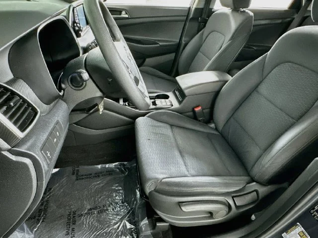 Used 2021 Blue Hyundai SE image 8