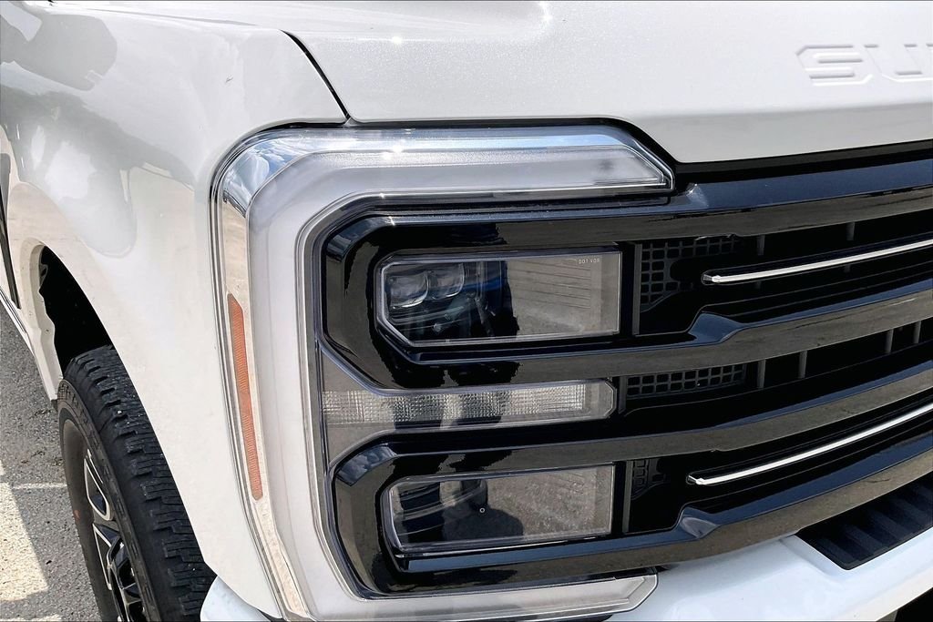 New 2026 Star White Metallic Tri-Coat Ford Platinum image 16
