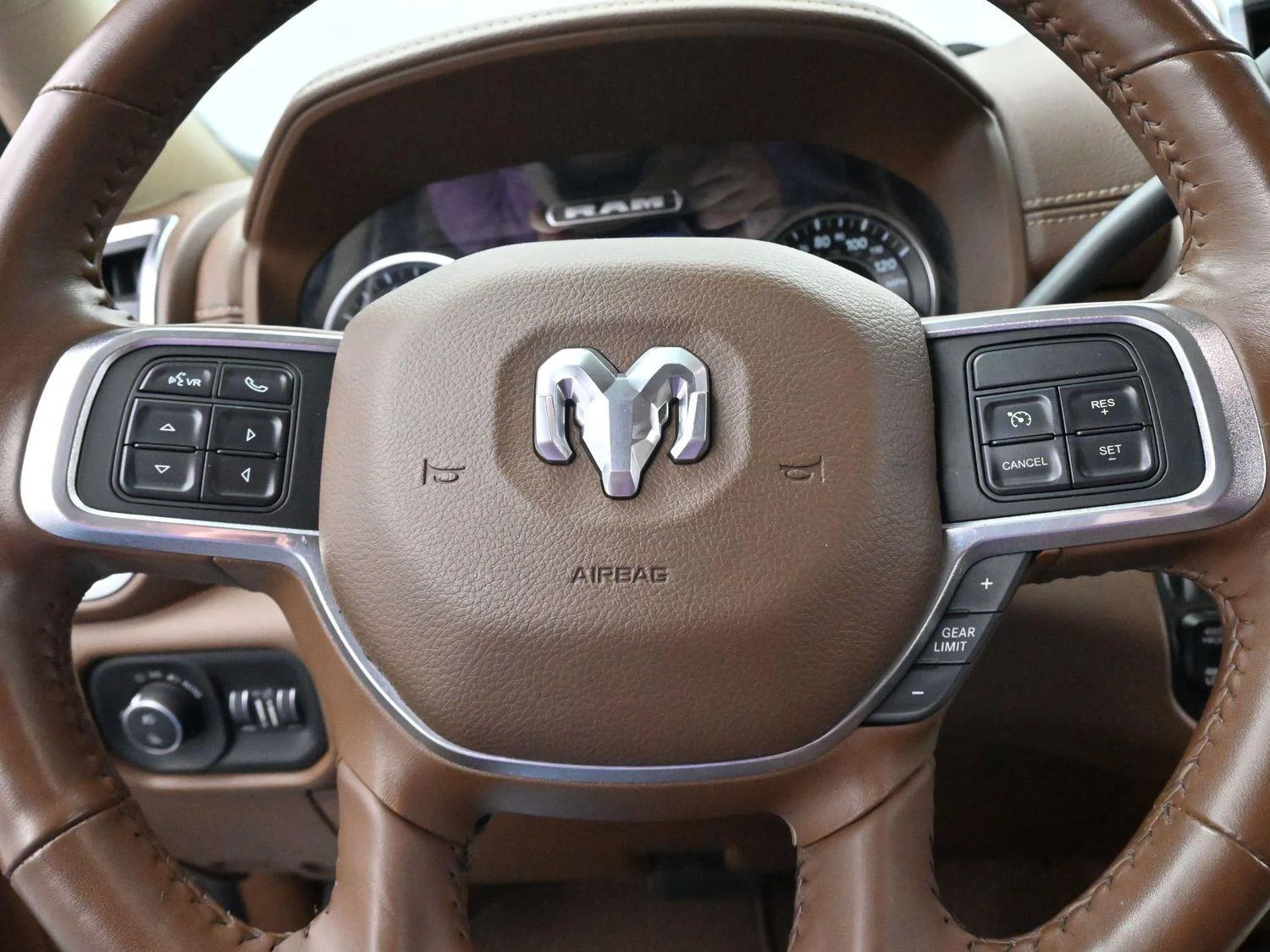 2022 RAM Ram 3500 Pickup Laramie - Photo 17