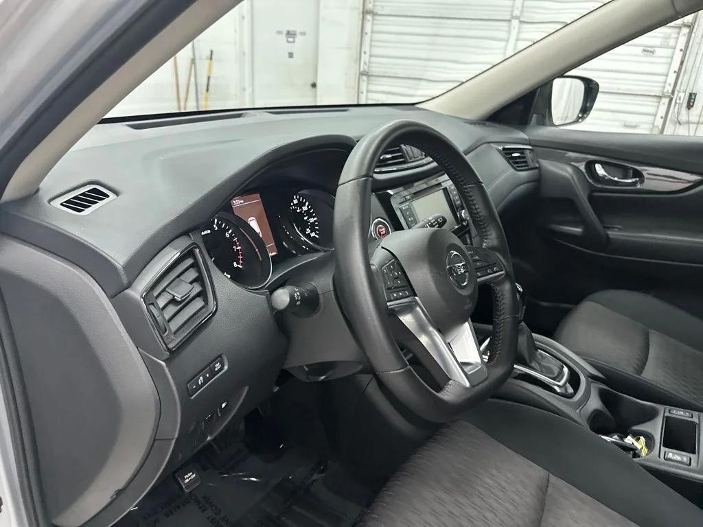 Used 2018 Silver Nissan SV image 14