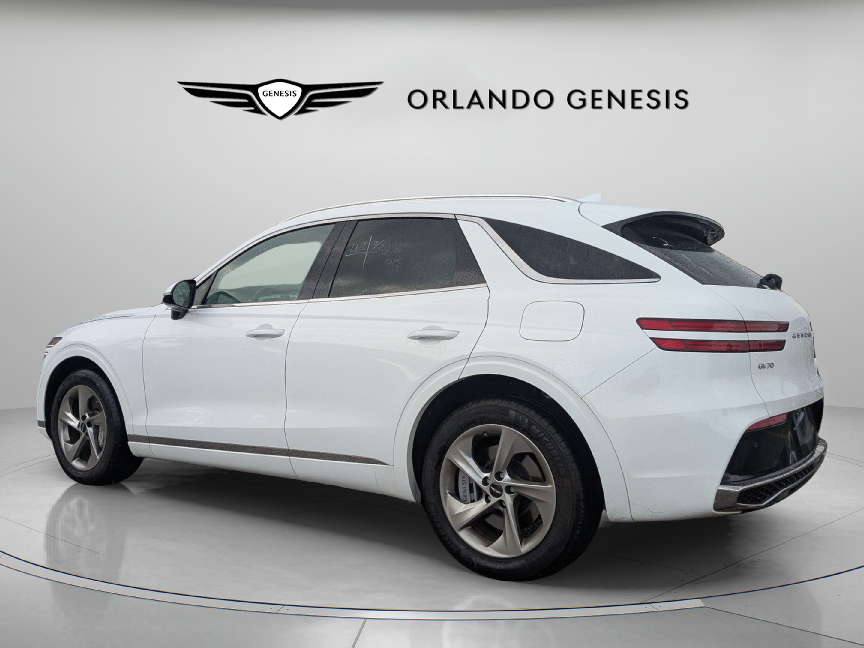 2026 GENESIS GV70 Standard - Photo 6