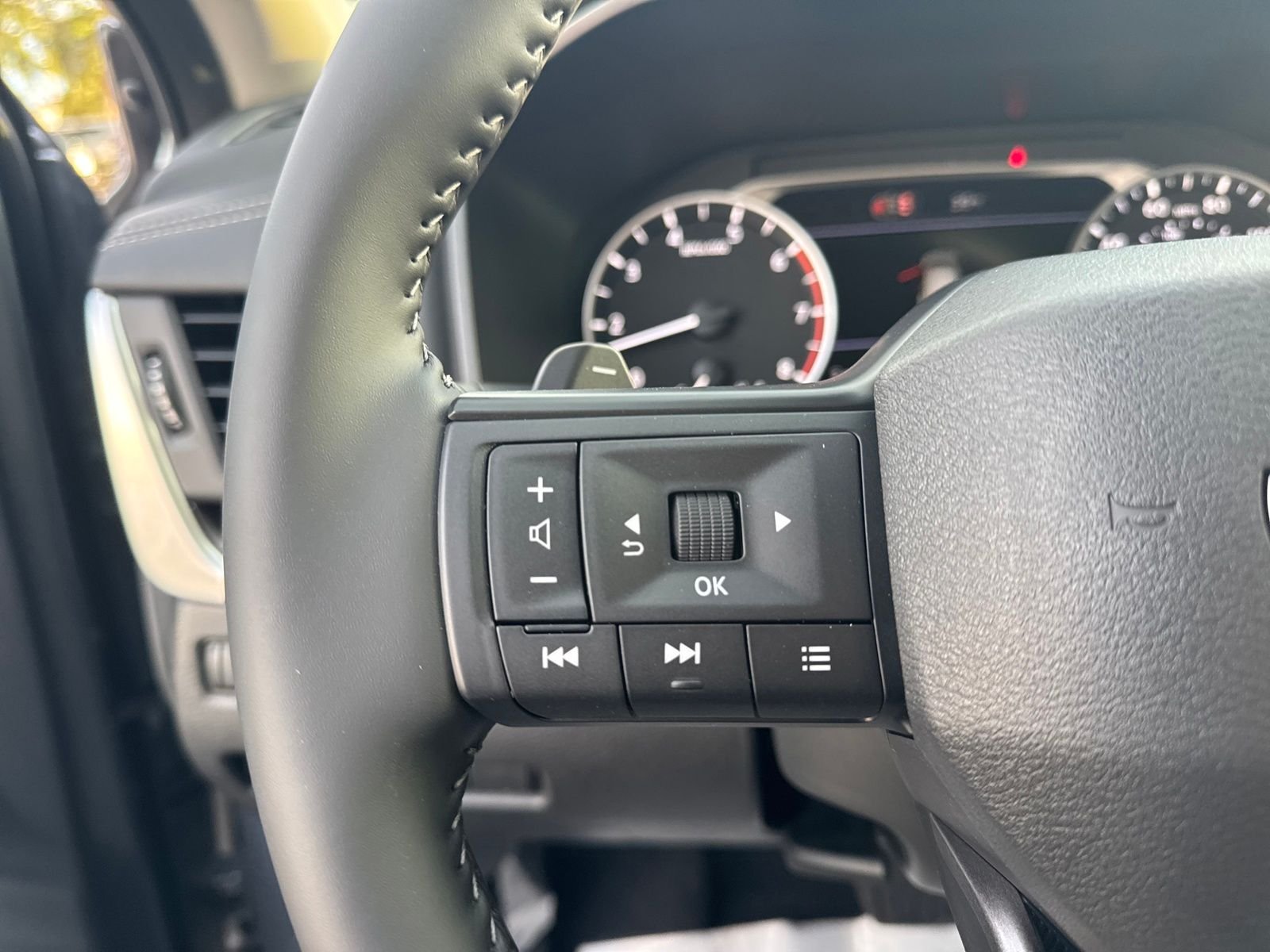 New 2026 Nissan Rogue SV 4D Sport Utility