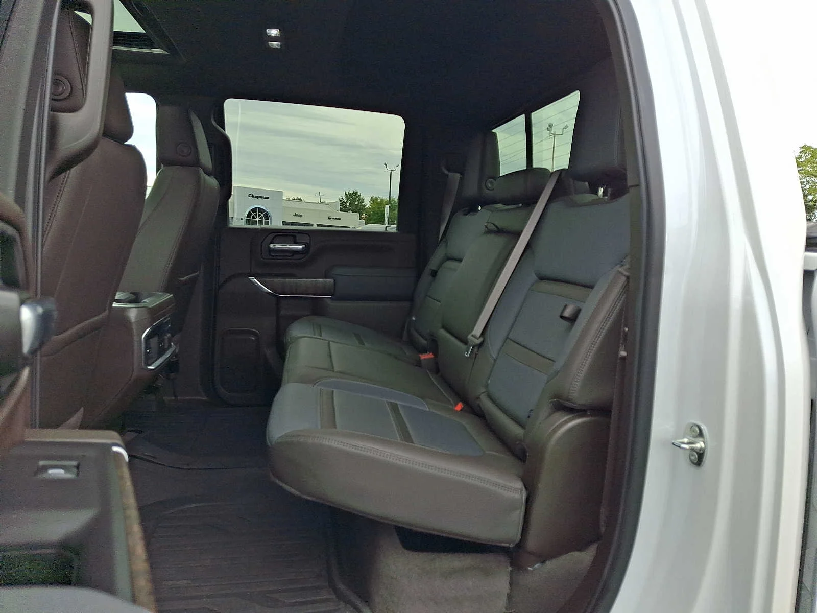 Used 2021 Summit White GMC Denali image 10