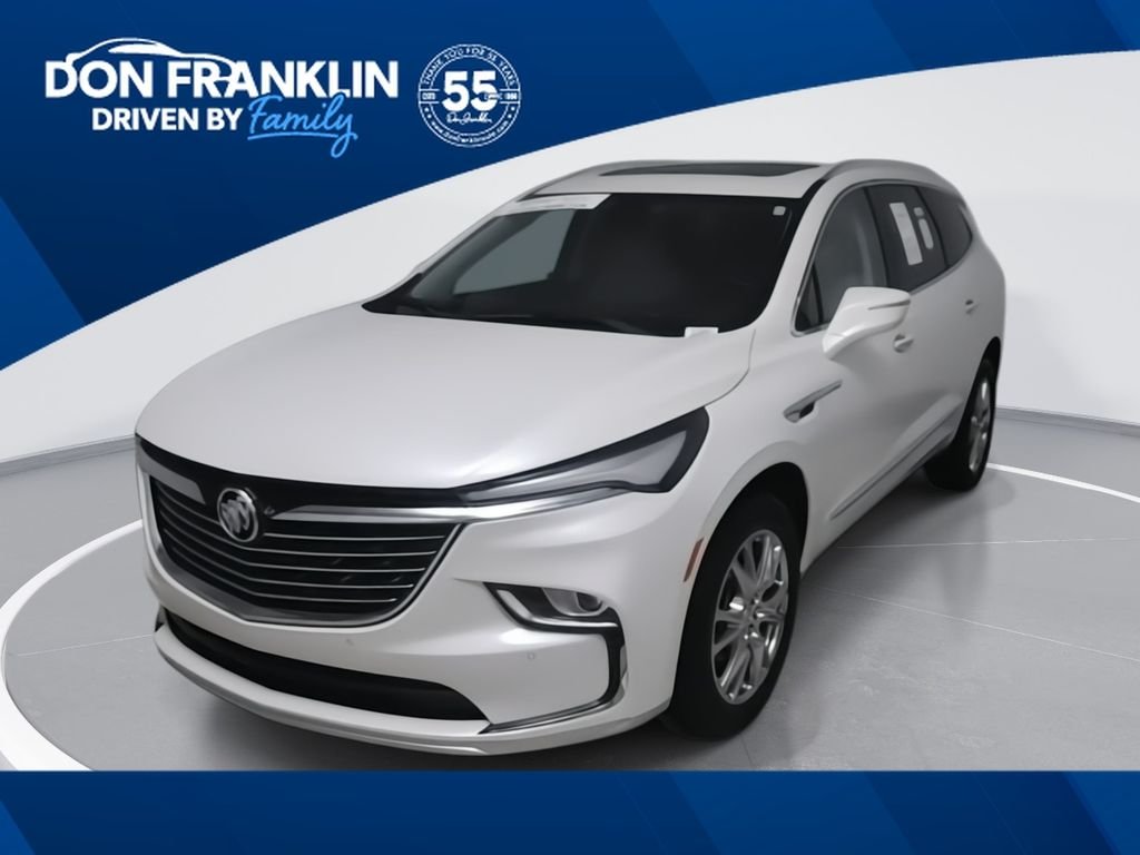 2023 Buick Enclave Essence's photo