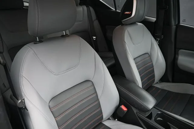Used 2023 Gray Nissan SR image 37