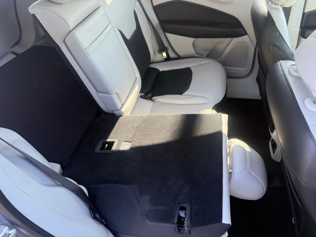 Certified Used 2018 Silver Jeep Limited image 43