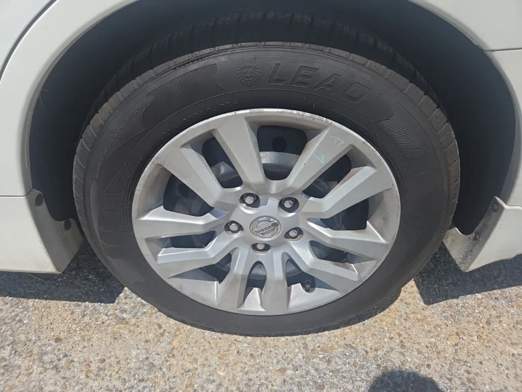 Used 2017 White Nissan 2.5 S image 22