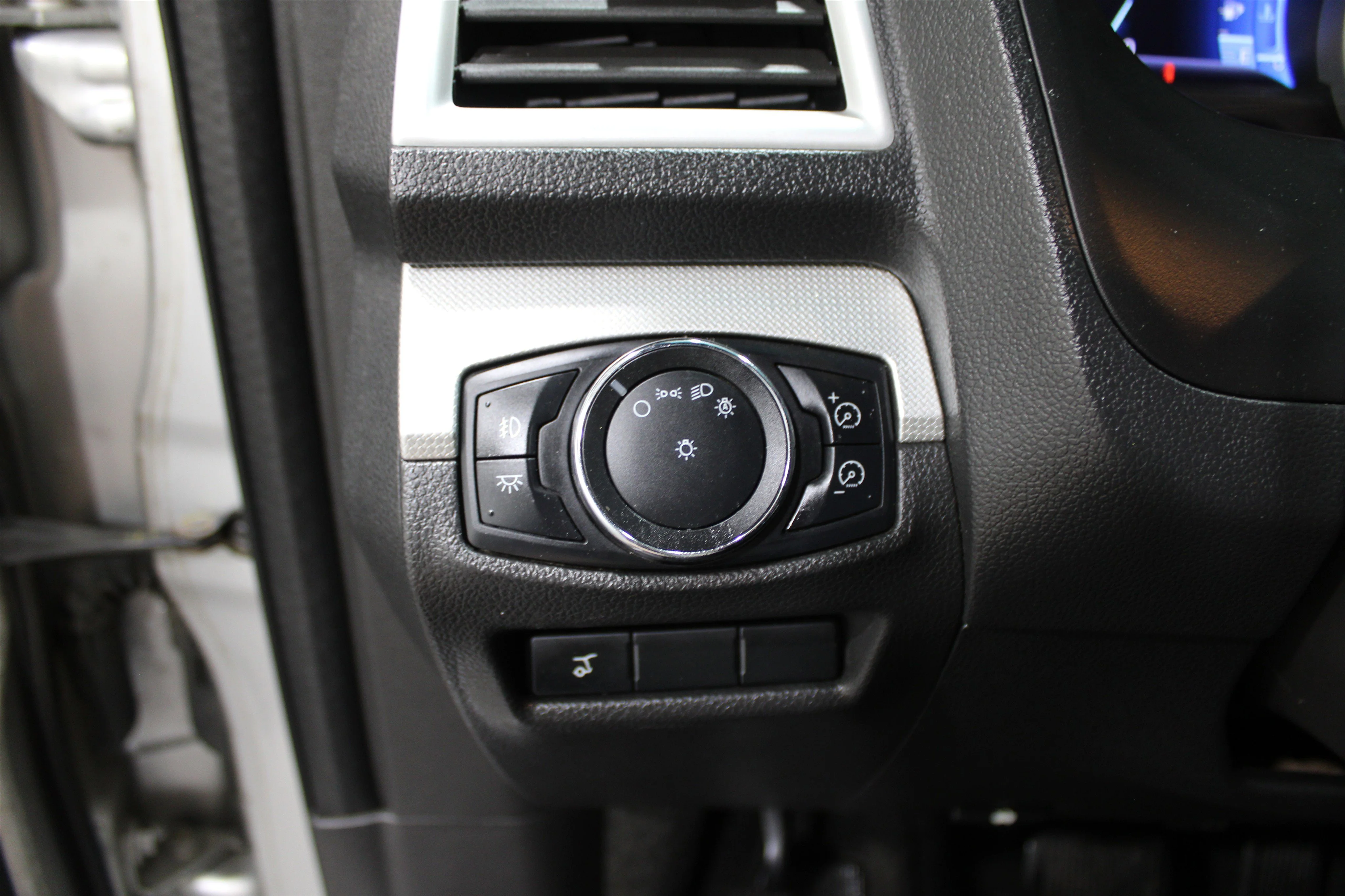 2013 Ford Explorer XLT - Photo 7
