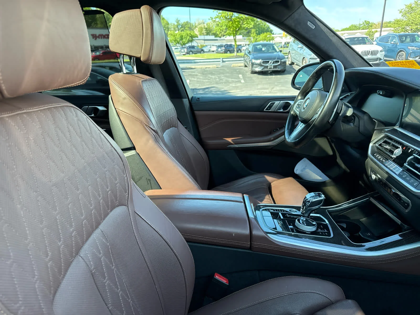 Used 2022 Tanzanite Blue II Metallic BMW M50i image 17