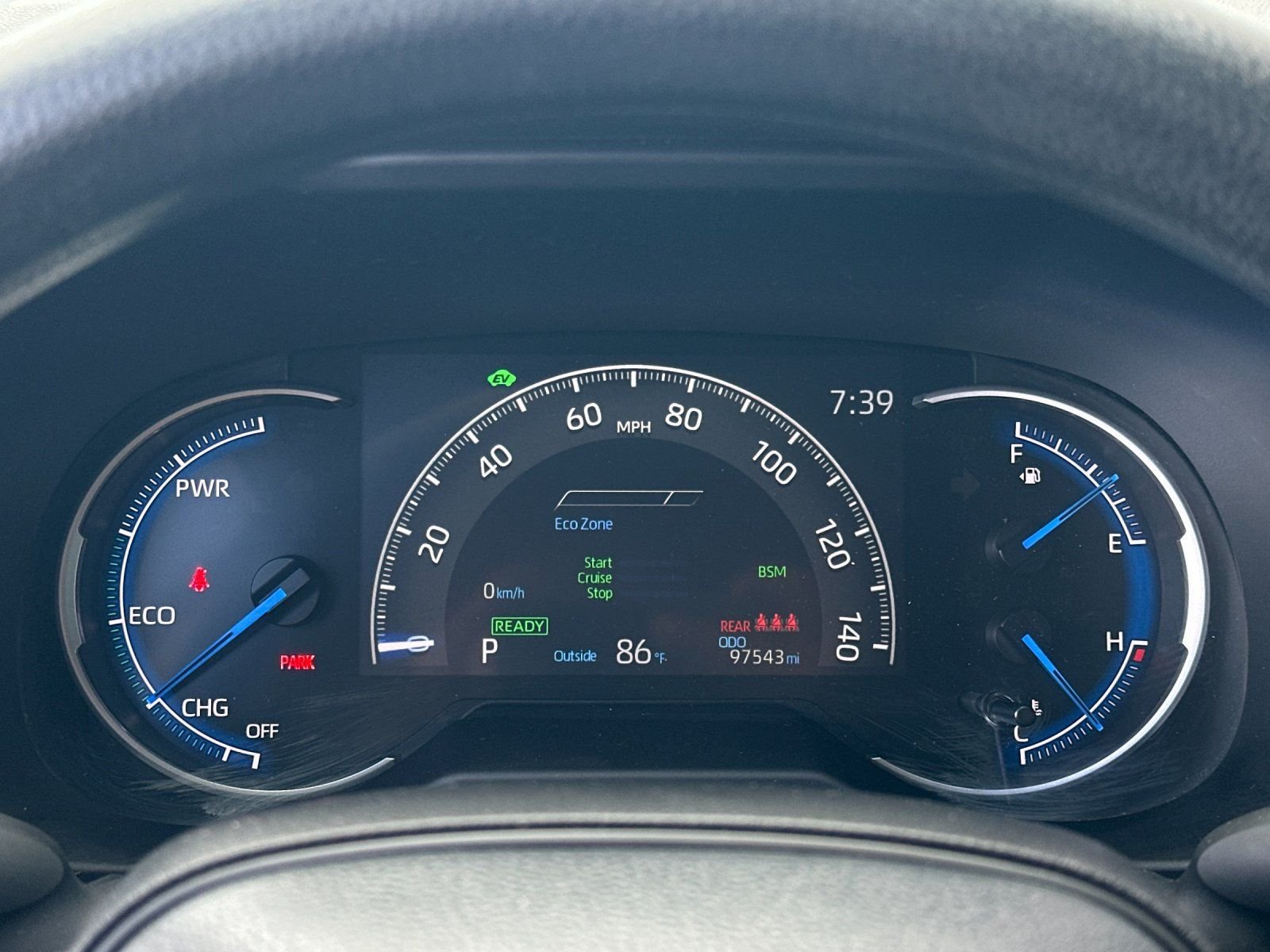 Used 2023 Ice Toyota LE image 22