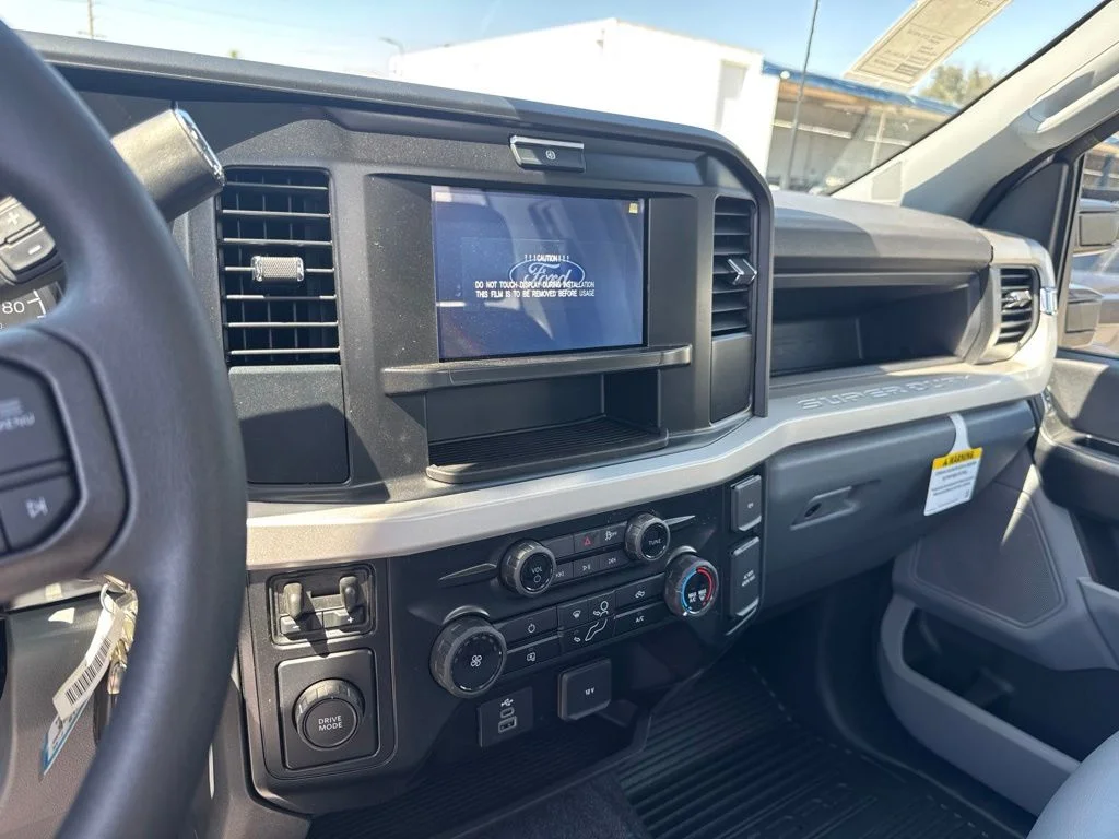 New 2026 Oxford White Ford XL image 10