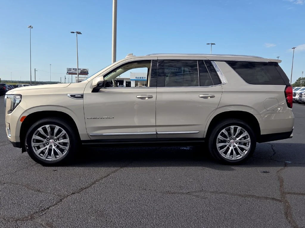 Used 2022 PEARL BEIGE METALLIC GMC Denali image 4