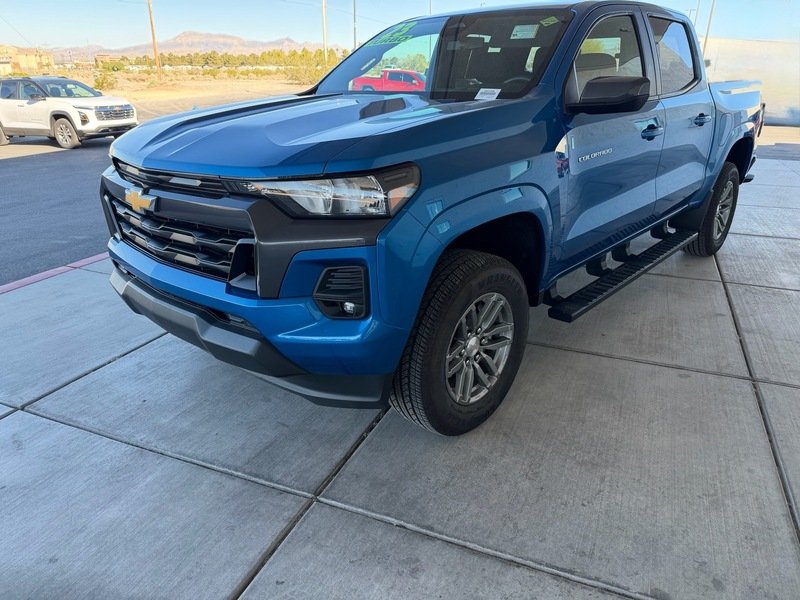 2023 Chevrolet Colorado LT - Photo 7