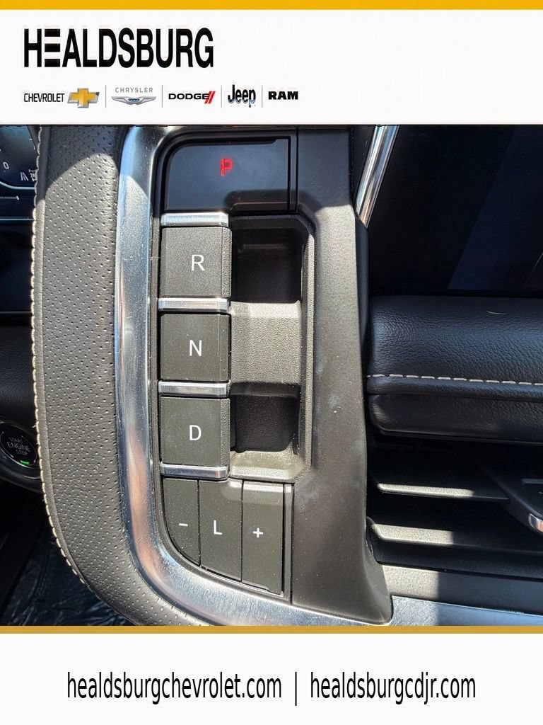 2024 Chevrolet Suburban Premier - Photo 24
