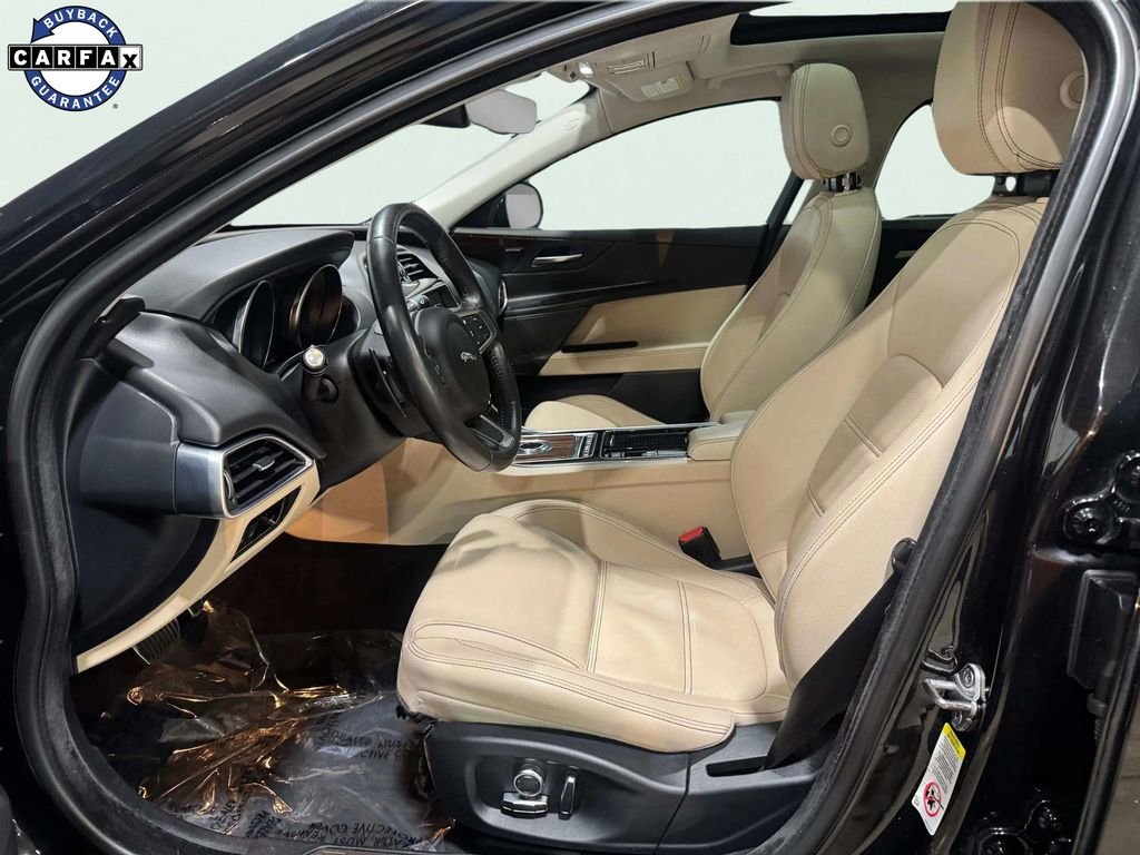 Used 2019  Jaguar 25t Prestige image 23