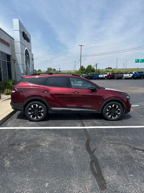 Used 2024 Red Kia X-Line image 9
