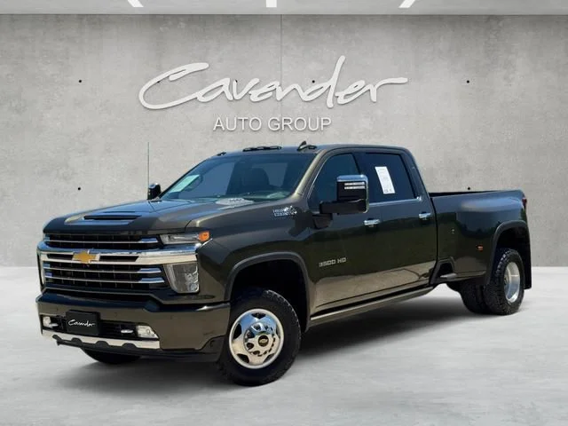 2022 Chevrolet Silverado HD High Country 4WD Crew Cab Long Box DRW's photo
