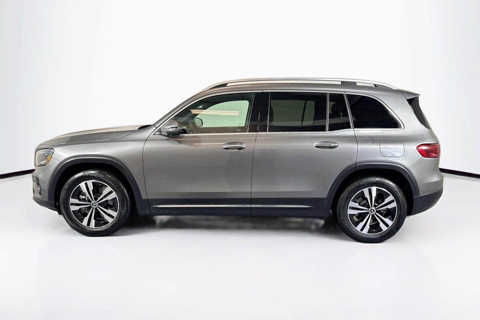 Used 2026 Mountain Grey Metallic Mercedes-Benz GLB 250 image 8