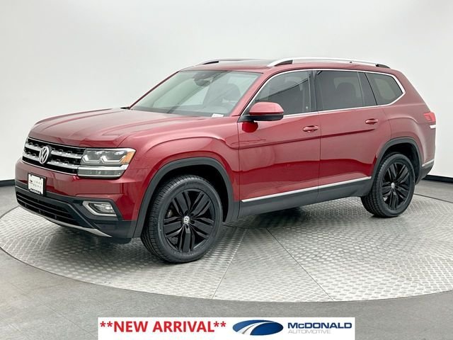 Used 2019 Red Volkswagen SEL Premium image 1