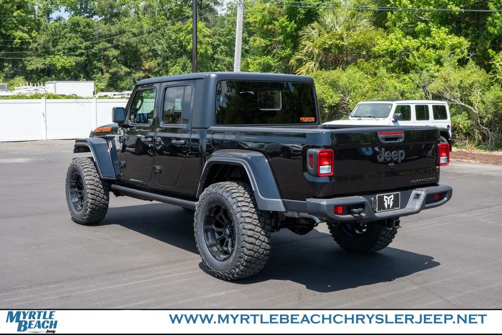 New 2026 Black Clear-Coat Exterior Paint Jeep Sport S image 4