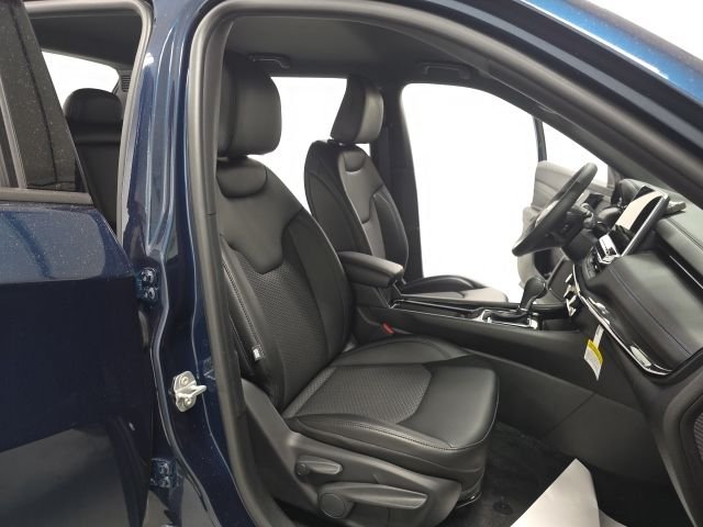 New 2026 Fathom Blue Pearl Coat Jeep Latitude image 18