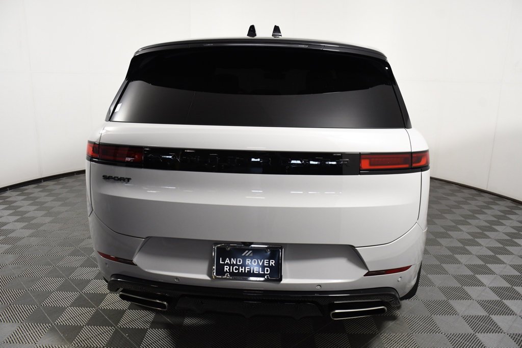 Used 2025 Borasco Grey Metallic Land Rover Autobiography image 5