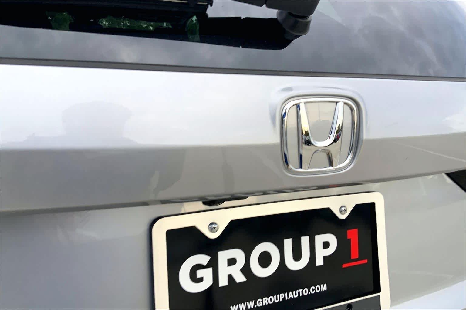 Used 2026 Solar Silver Metallic Honda LX image 10