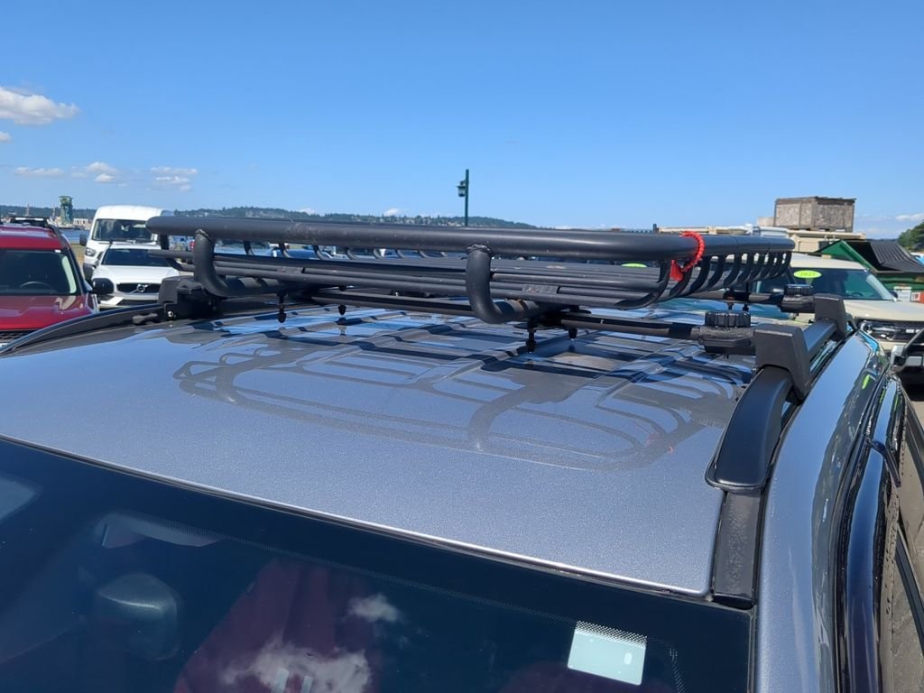 Used 2018 Silver Jeep Sport image 19