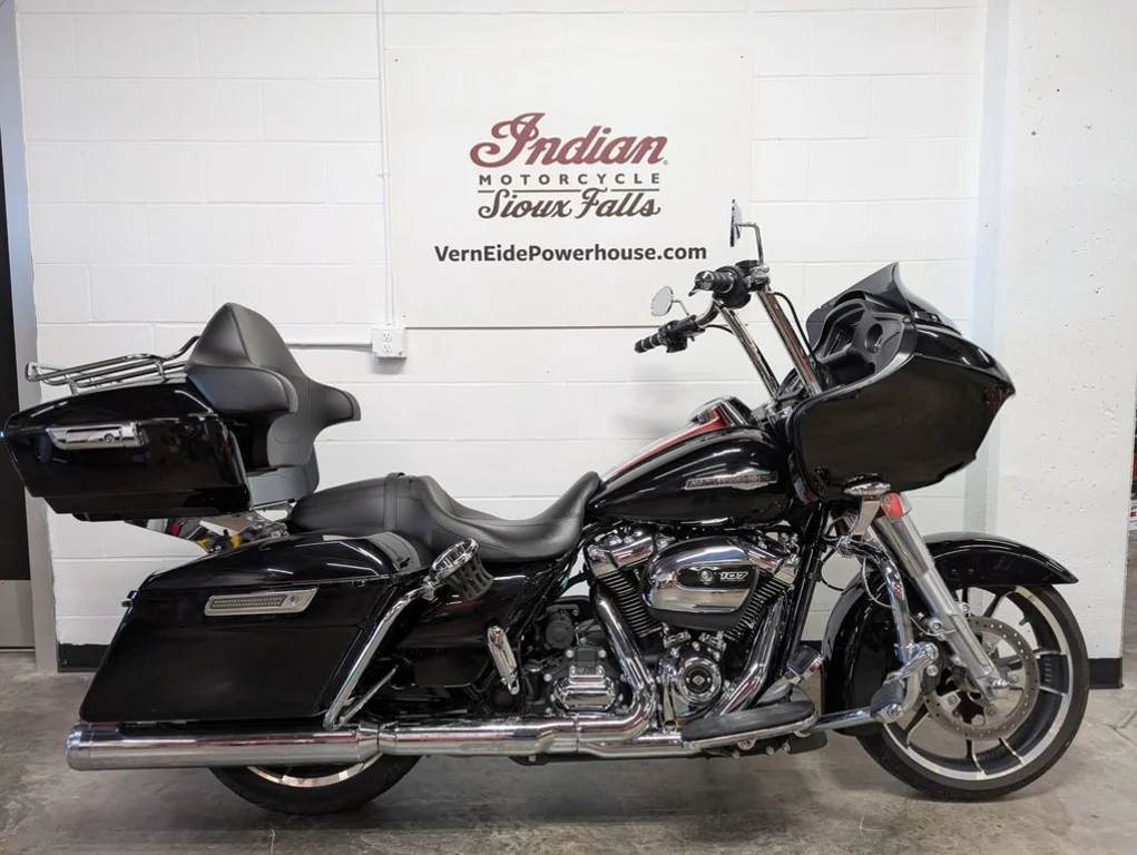 Used 2022 BLACK Harley-Davidson®  image 1