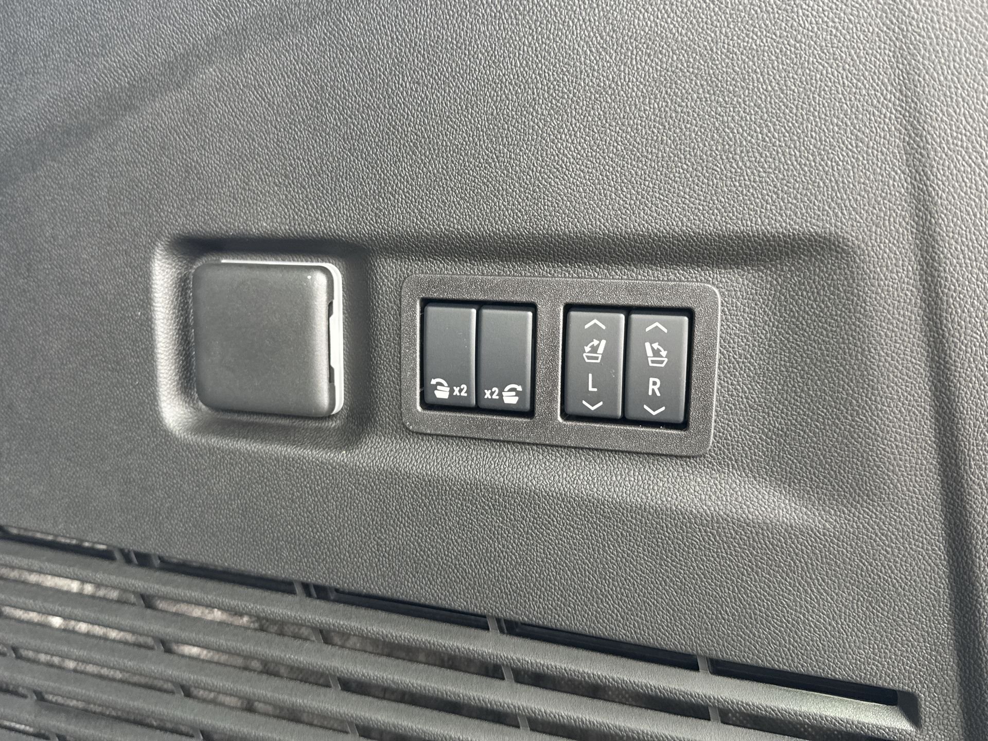 2026 Chevrolet Suburban Premier - Photo 75