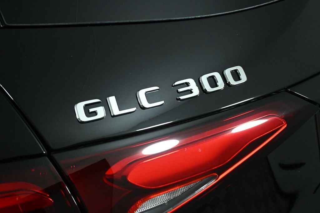 New 2026 Black Mercedes-Benz GLC 300 image 26