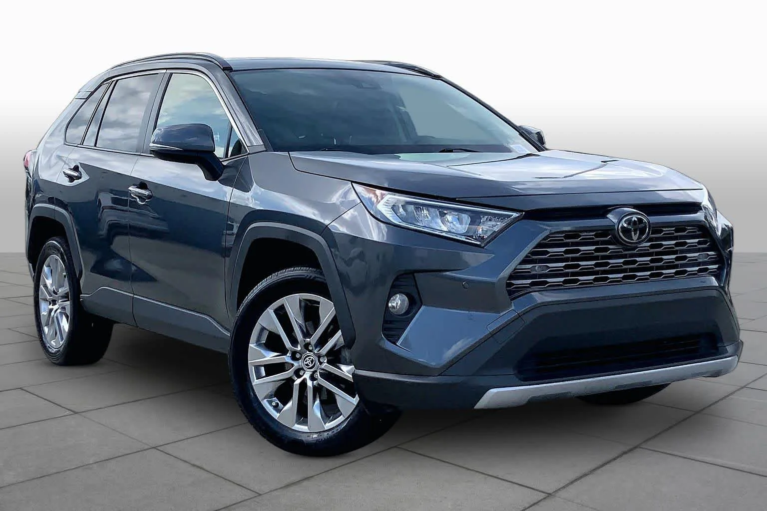 Used 2020 Magnetic Gray Metallic Toyota Limited image 2