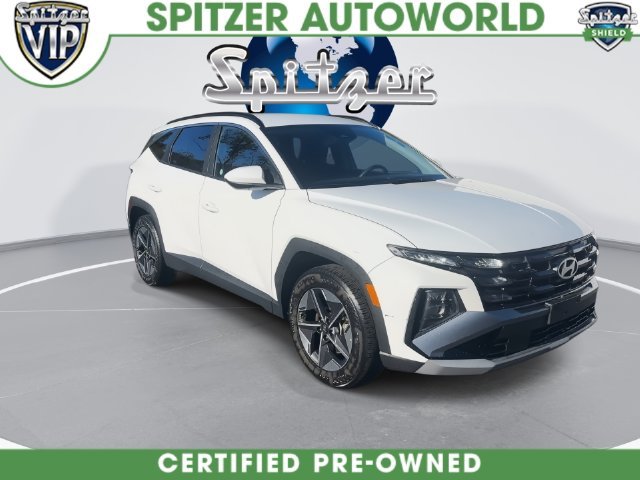 Used 2025 White Hyundai SEL image 3
