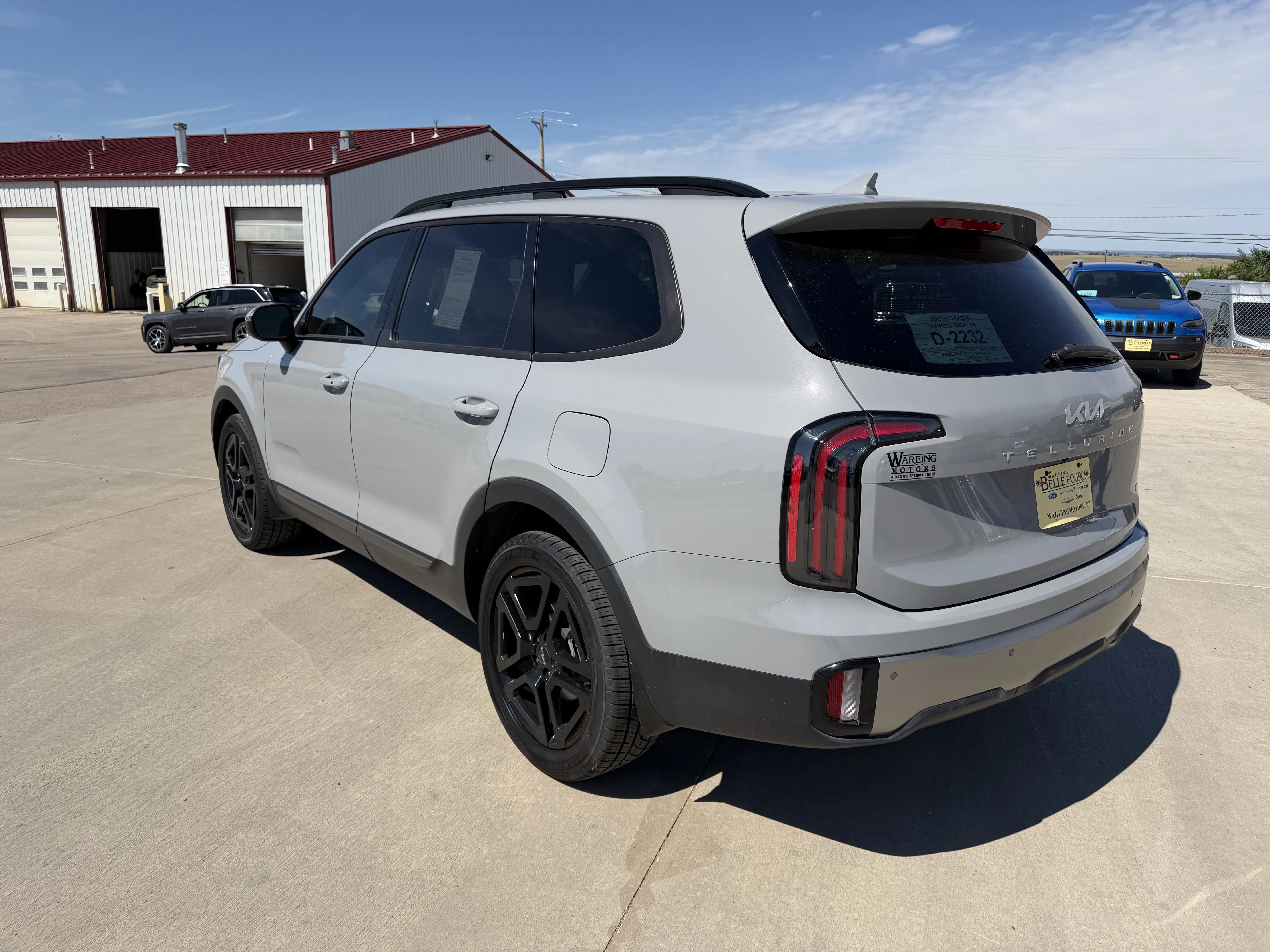Used 2023 Wolf Gray Kia EX X-Line image 7