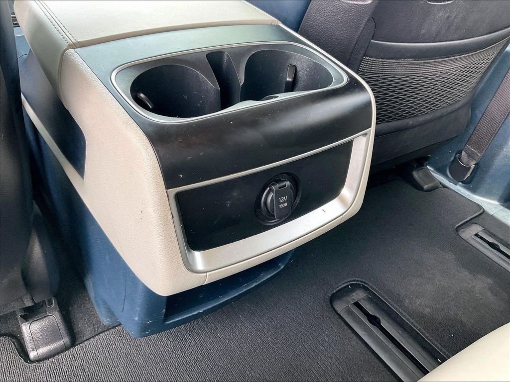Used 2025 Snow White Pearl Kia EX image 26