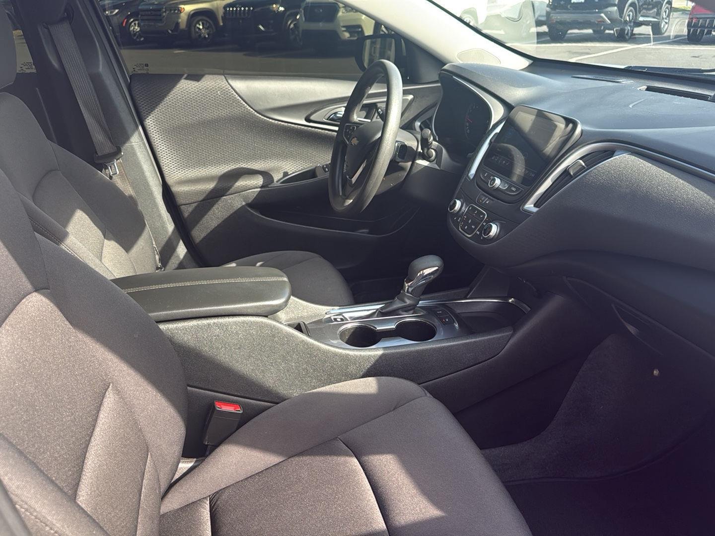 Used 2024 Sterling Gray Metallic Chevrolet LT image 18