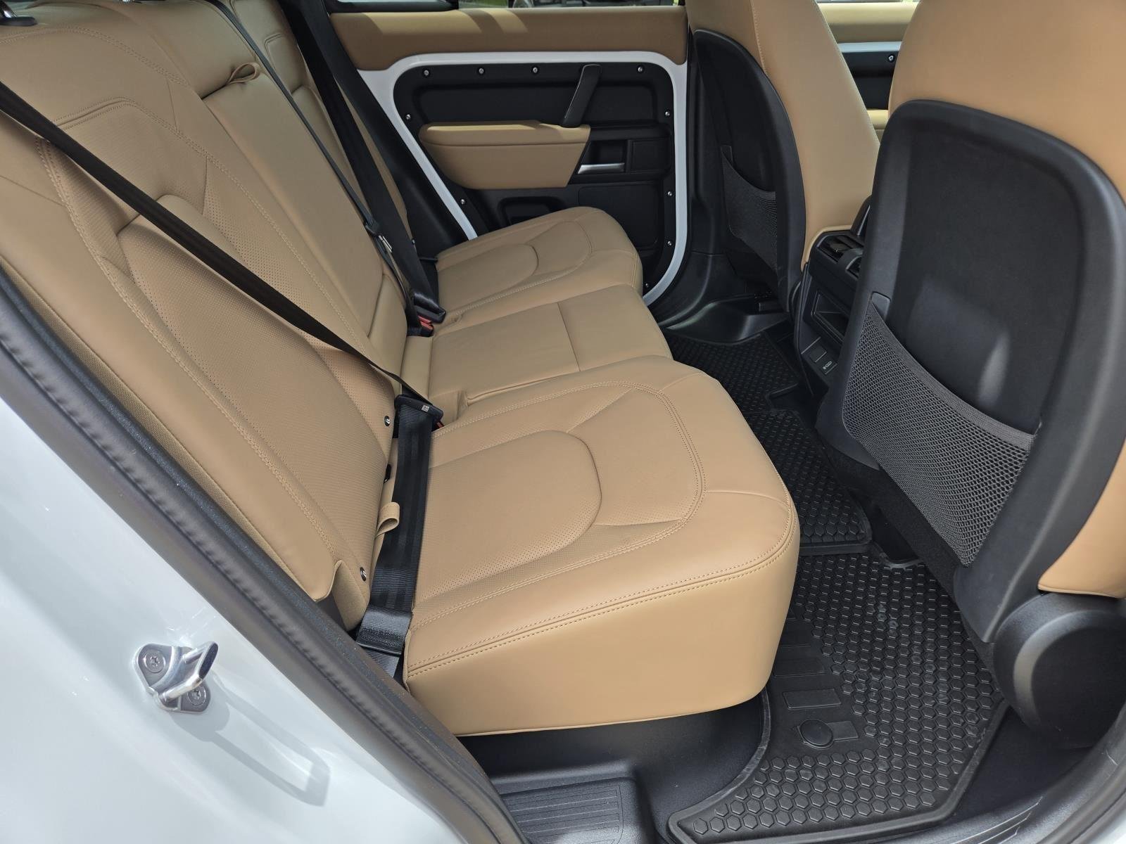 New 2026 Fuji White Land Rover S image 38